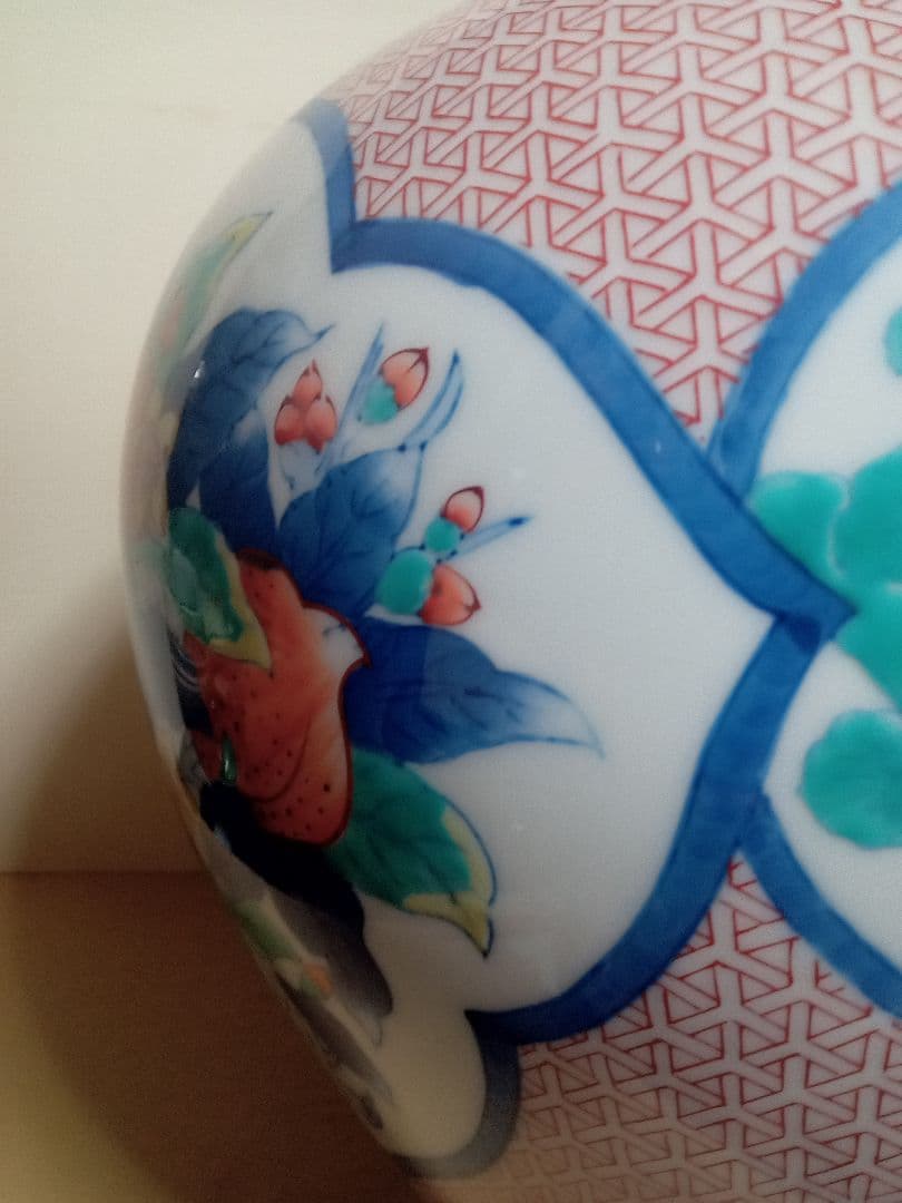 色鍋島桃絵松右衛門の作品です写真１７枚です