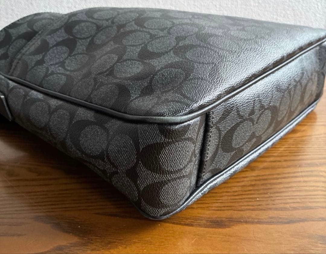 コーチ　ショルダーバック　メッセンジャーバッグ