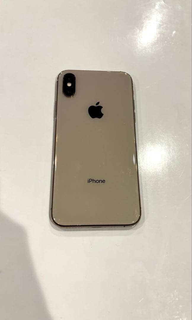 び*か様 Apple iPhone Xs ゴールド 本体