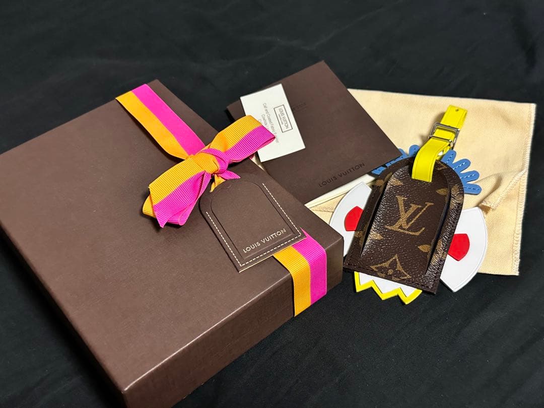 ルイヴィトン LOUISVUITTON ラゲッジタグ 限定 トライバルマスク