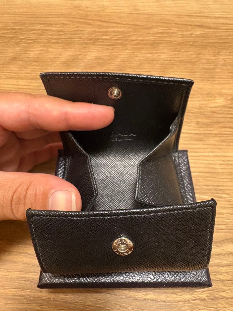 【美品】PRADA ブラック ケース
