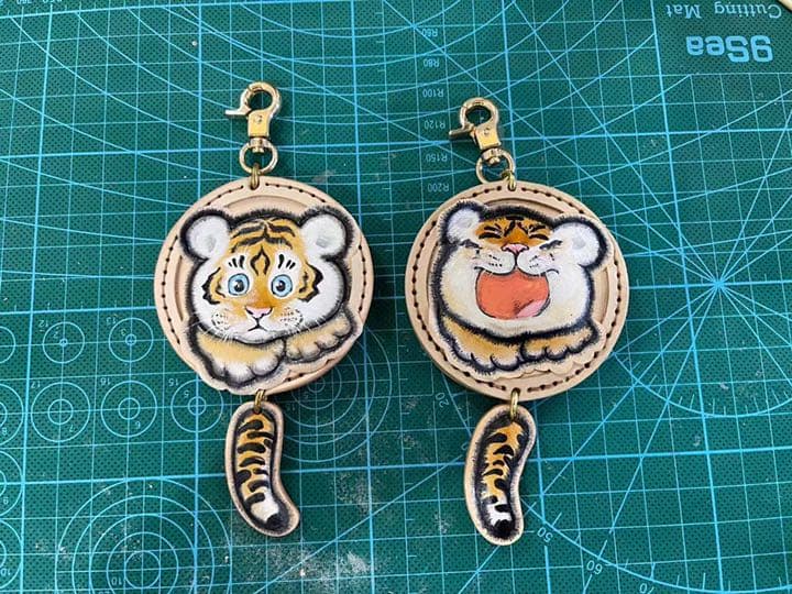 レザークラフト　本革　ペット　マグネット　アクセサリー　オーダーメイド