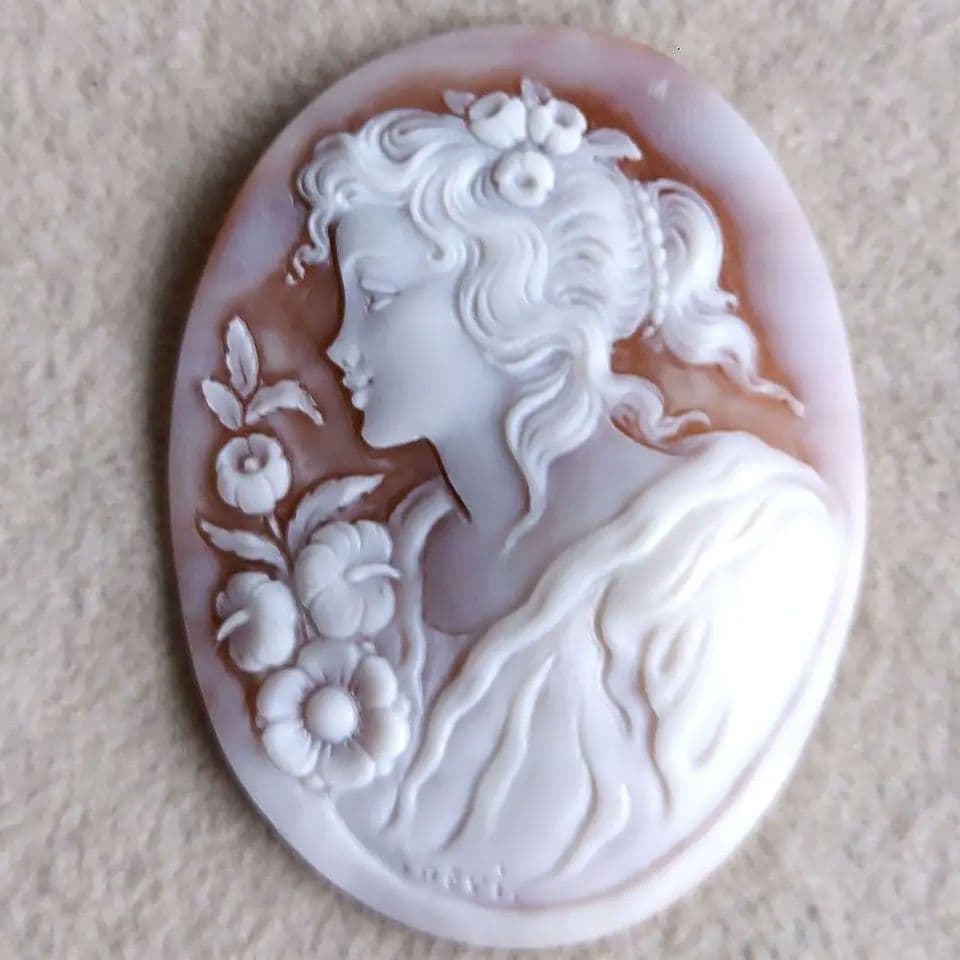 女性　シェル　カメオ　ルース