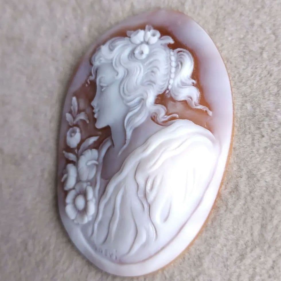 女性　シェル　カメオ　ルース