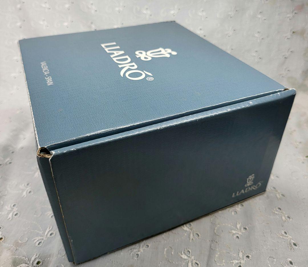 未使用近✨リヤドロ「おめかししようね」 6862 置物 オブジェ 箱 少女 犬