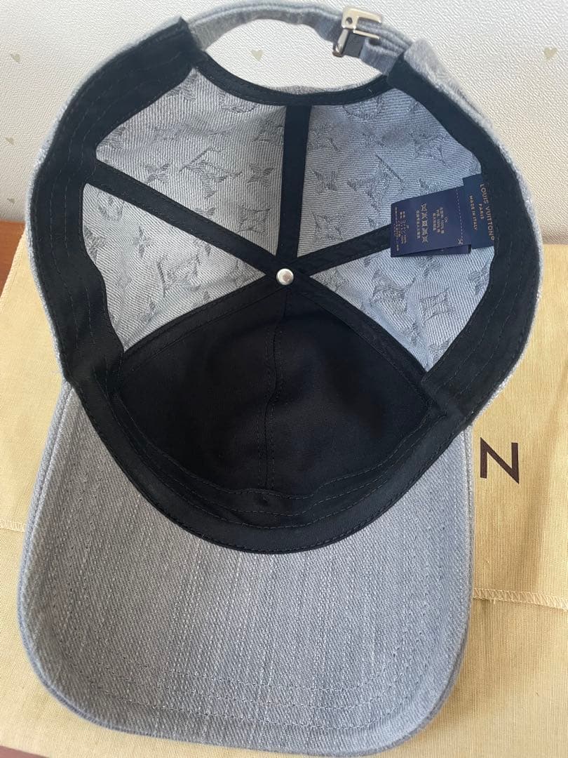 【手放し本舗】ルイヴィトン　キャップ　グレー