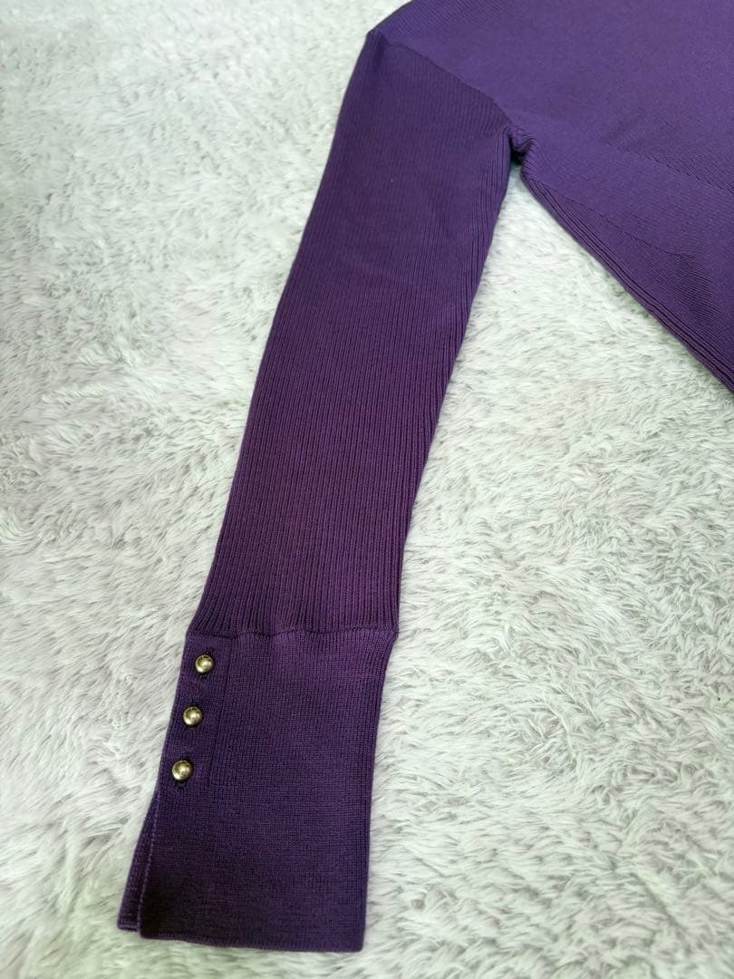 【新品】GRACE CONTINENTALリブスリットニットトップ 金ボタン