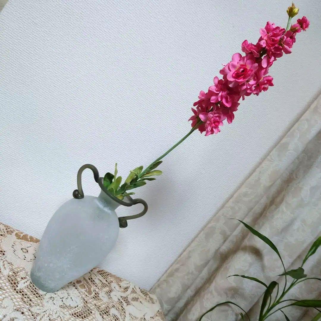 琉球ガラス　花瓶　2000年代ビンテージ　白色磨りガラスグレーハンドル