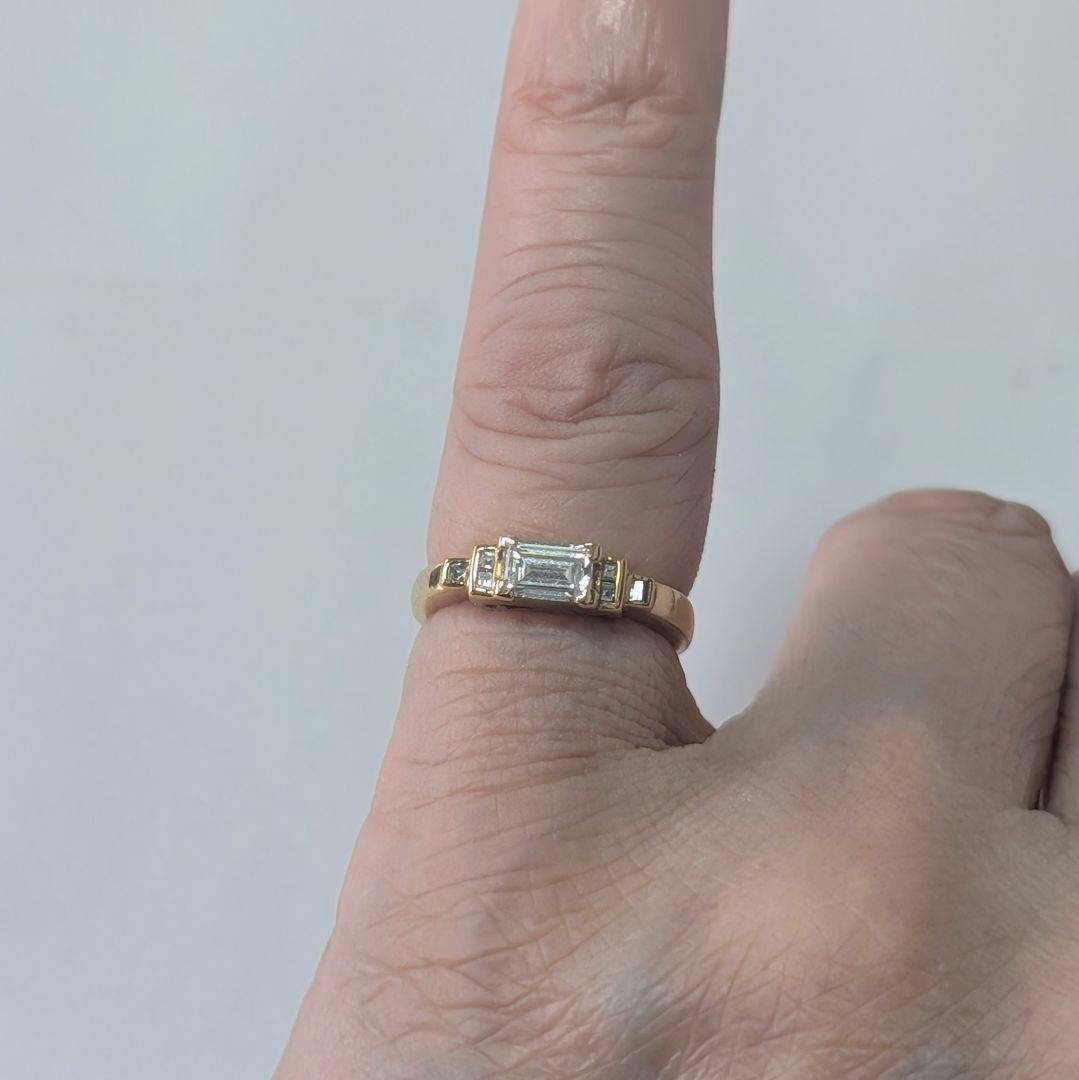 バゲットカットダイヤ　K18 ピンキーリング