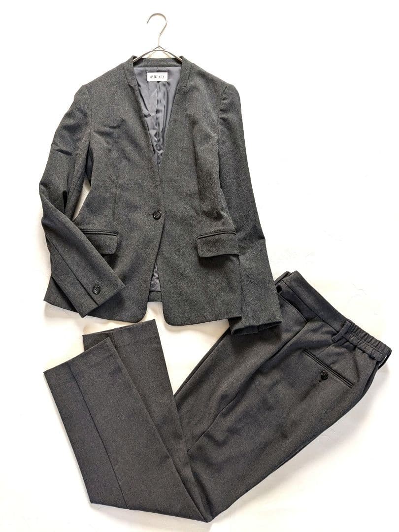 美品　プラステ　パンツスーツ　М・L　ノーカラー総裏　ストレッチ　センタープレス