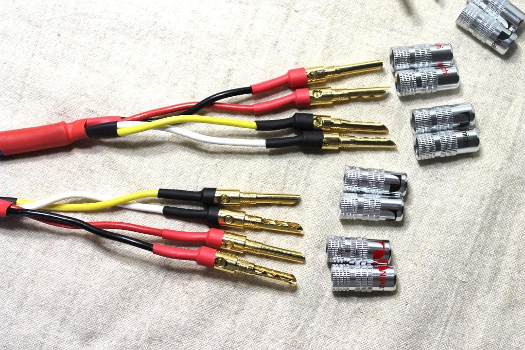 5500αゾノトーン ZONOTONE1.5m2本　4出力4入力用です。