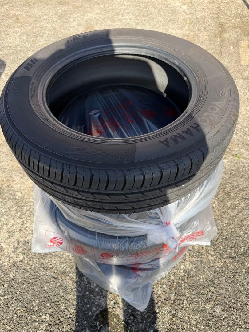 Yokohama BluEarth 205/65R16 24年製