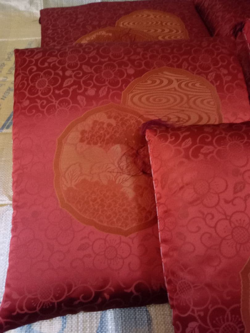 座布団　生地絹100% 京都西川　5枚組