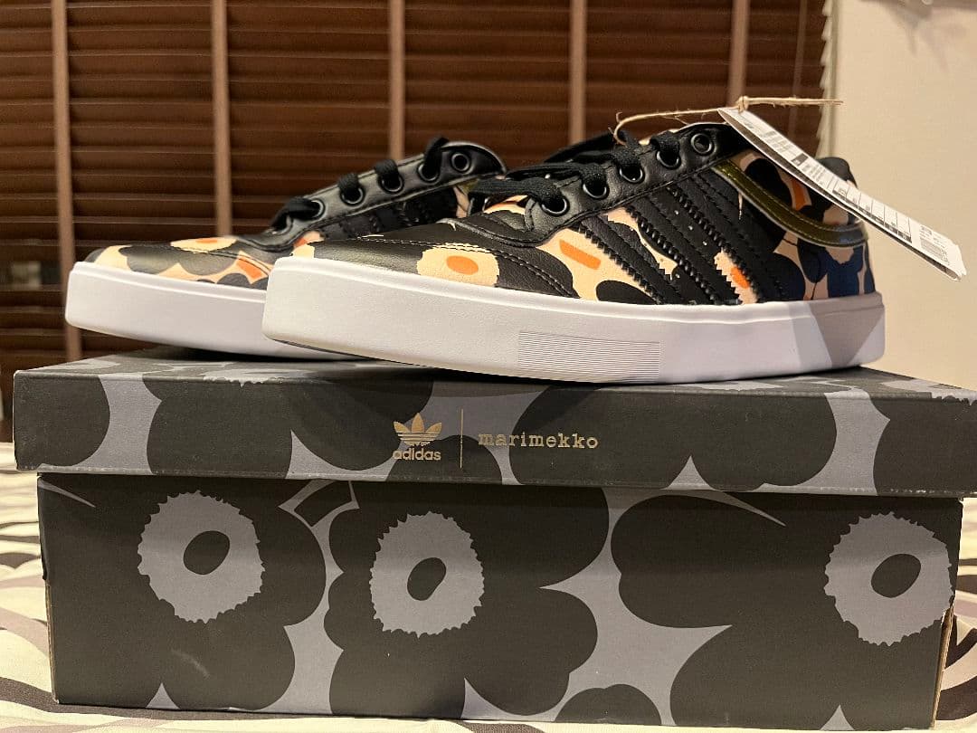 adidasブライオニー×マリメッコ