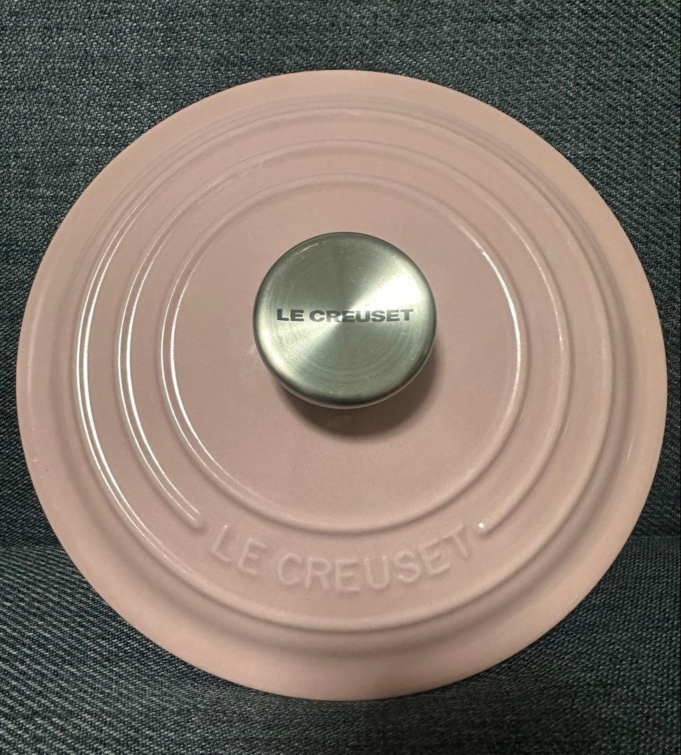 未使用品　ル・クルーゼ　ココットロンド シフォンピンク 20cm