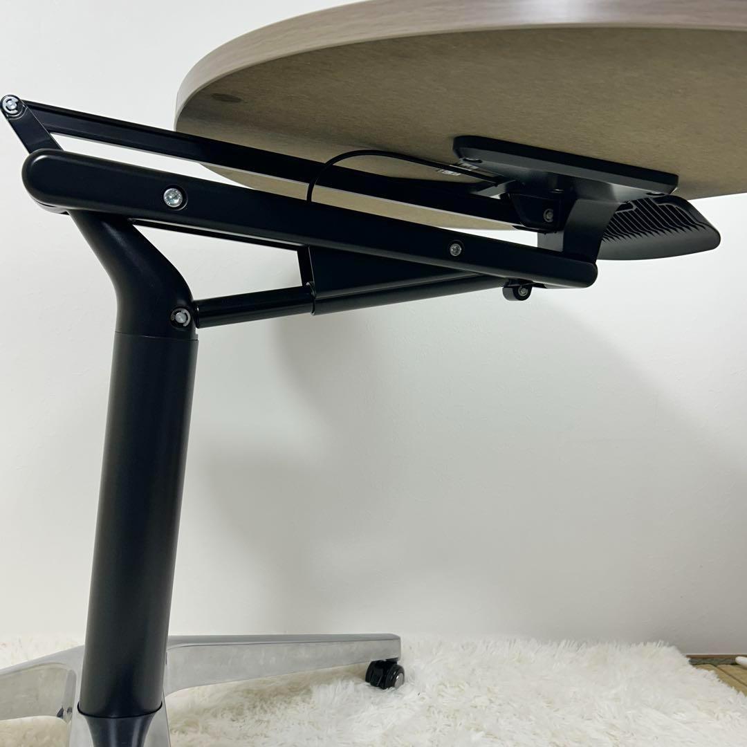 【極美品】オカムラ　昇降テーブル　手動昇降デスク　ライズフィットⅢ　そら豆形