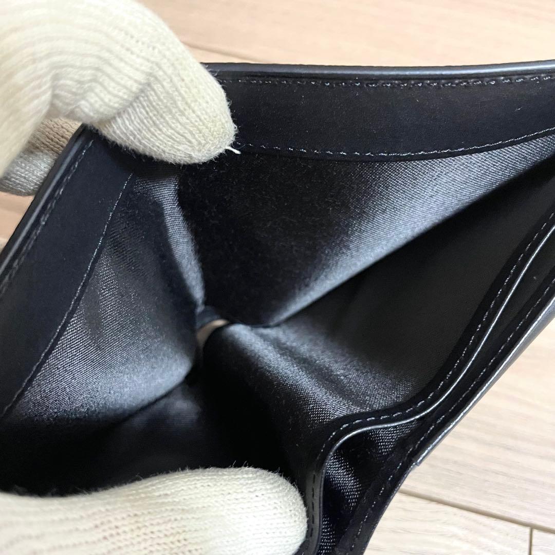 未使用/ペッレモルビダ　二つ折り財布　ウォレット　コンパクト　ブラック　レザー