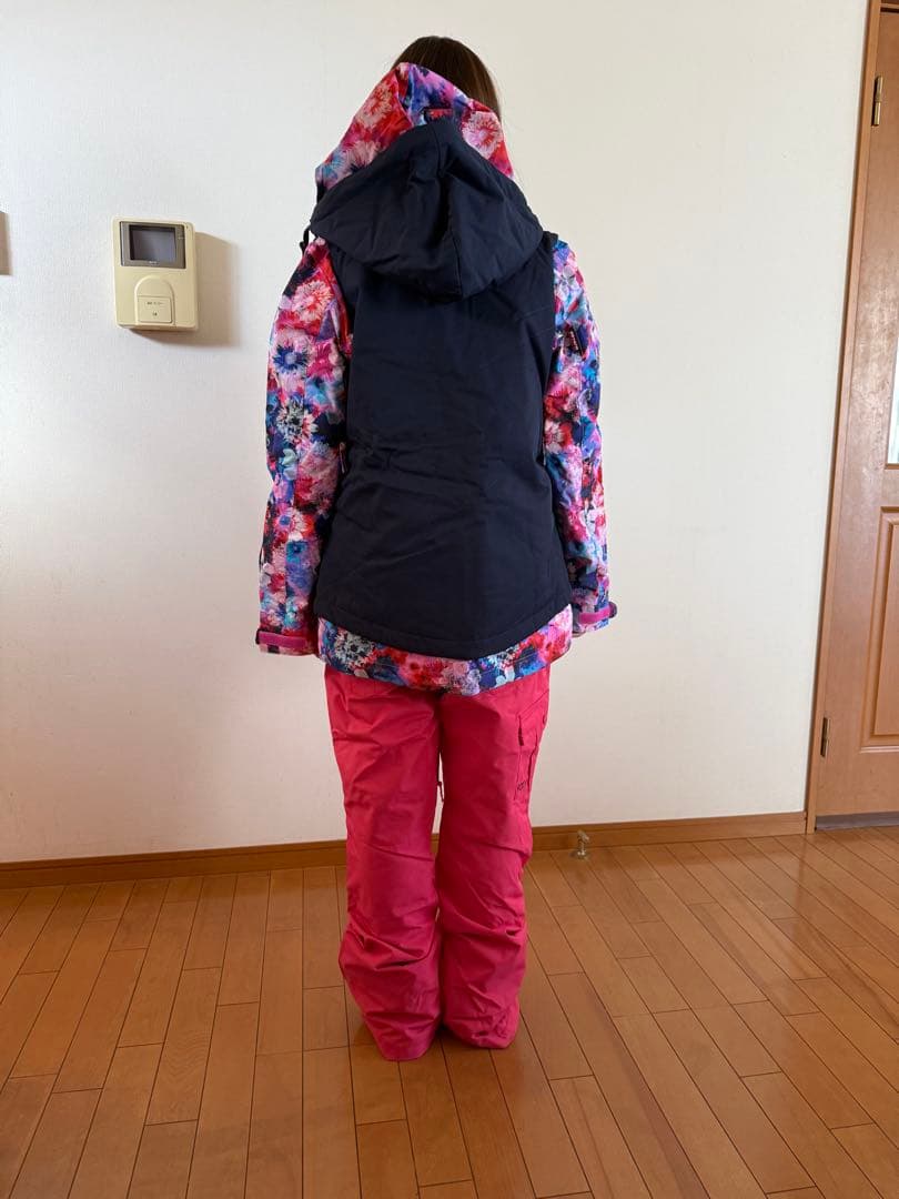 使用回数１回★ESTIVO✕ROXYウェア★