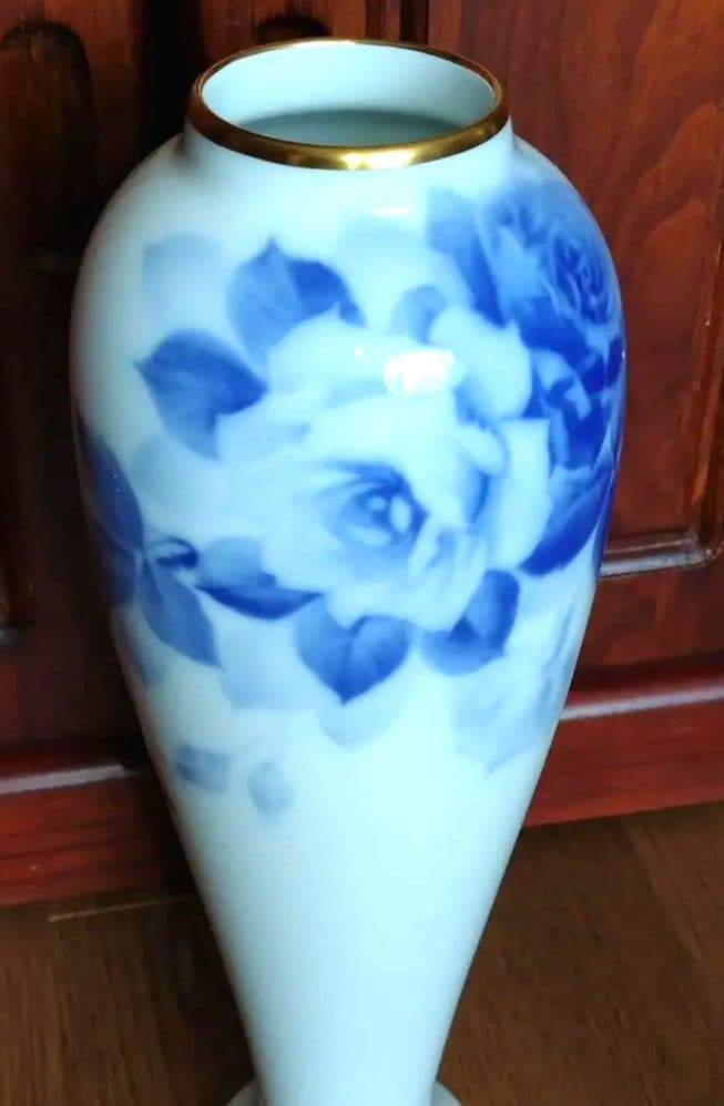 大倉陶園 金彩 ブルーローズ 317mm 花器