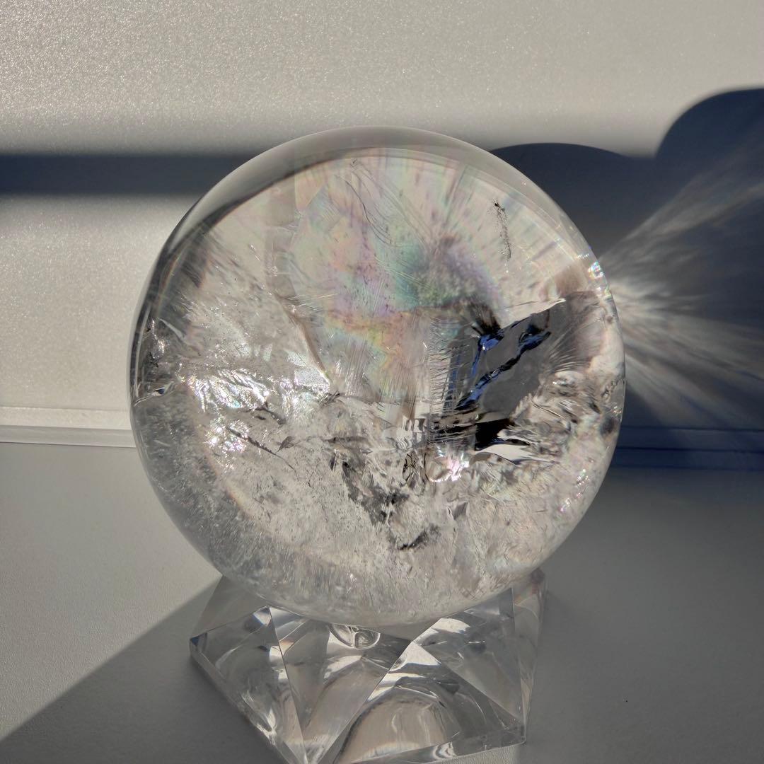 透明度高☆虹が綺麗なアイリスクォーツスフィア・台座付き
