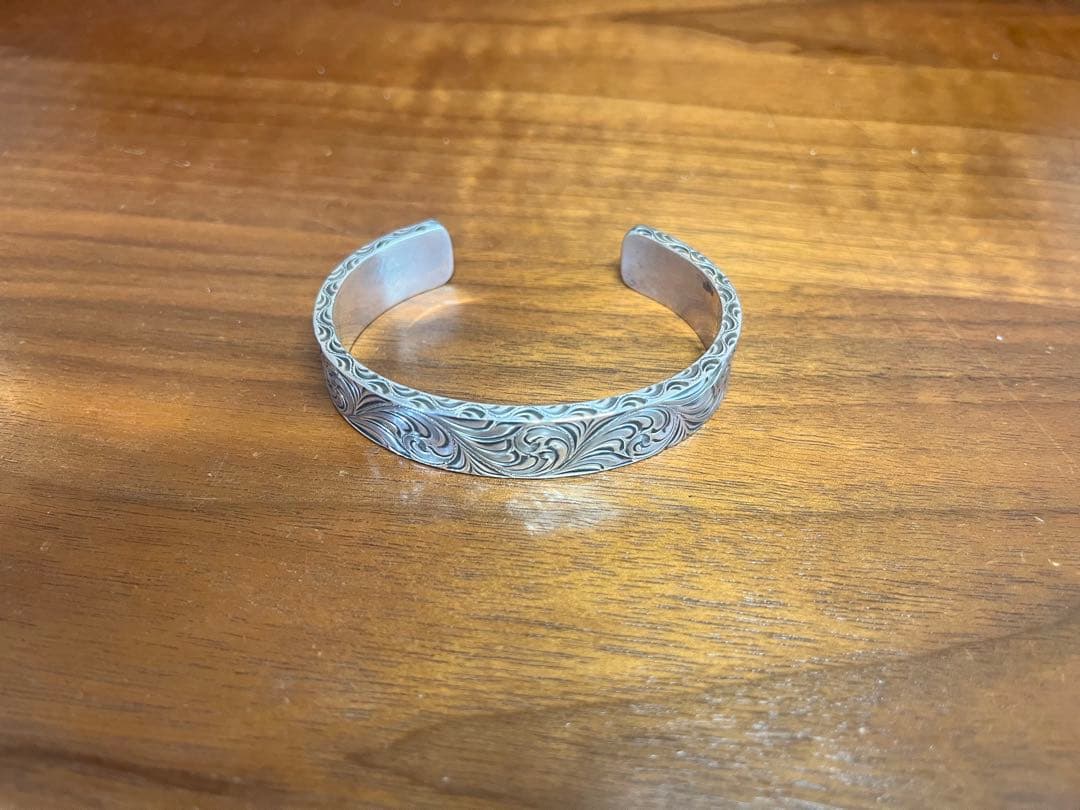 FUNNY D.E.OSCAR バングル