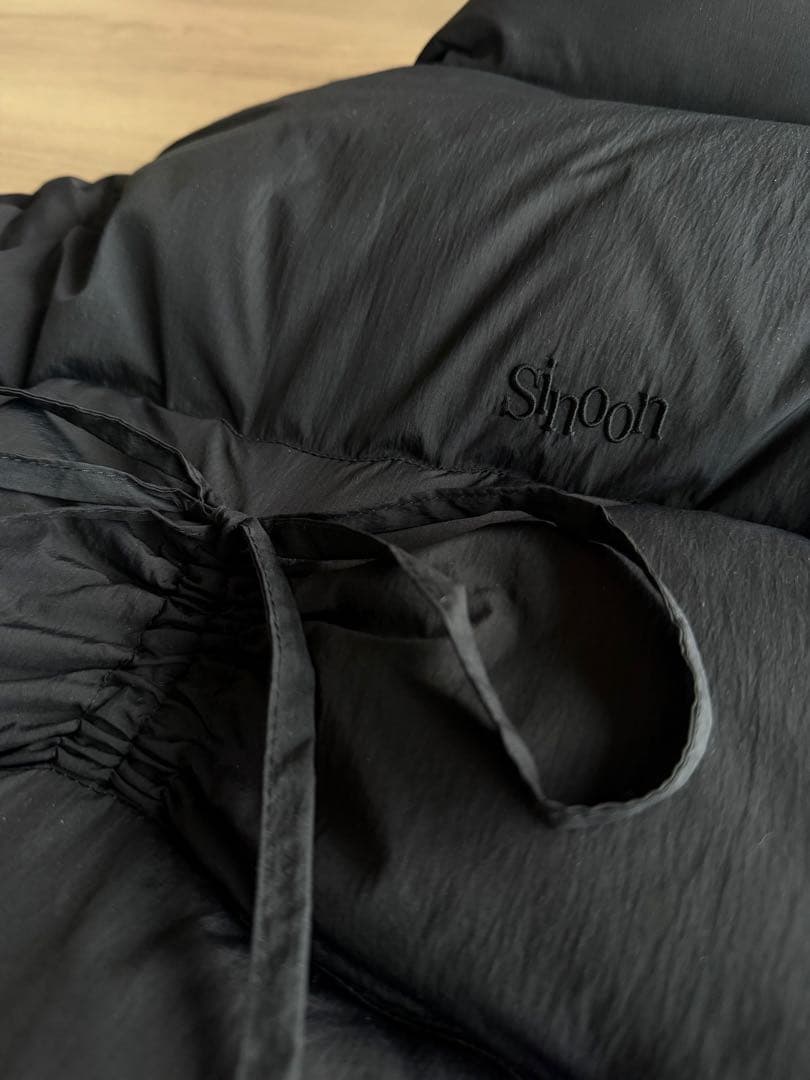 やや白っぽい汚れあり　シヌーン　sinoon ダウン　ジャケット　黒　韓国