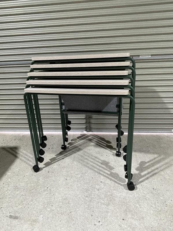 【美品】オカムラ　スプリント　MT40AB MHG9　5台　スタッキングテーブル