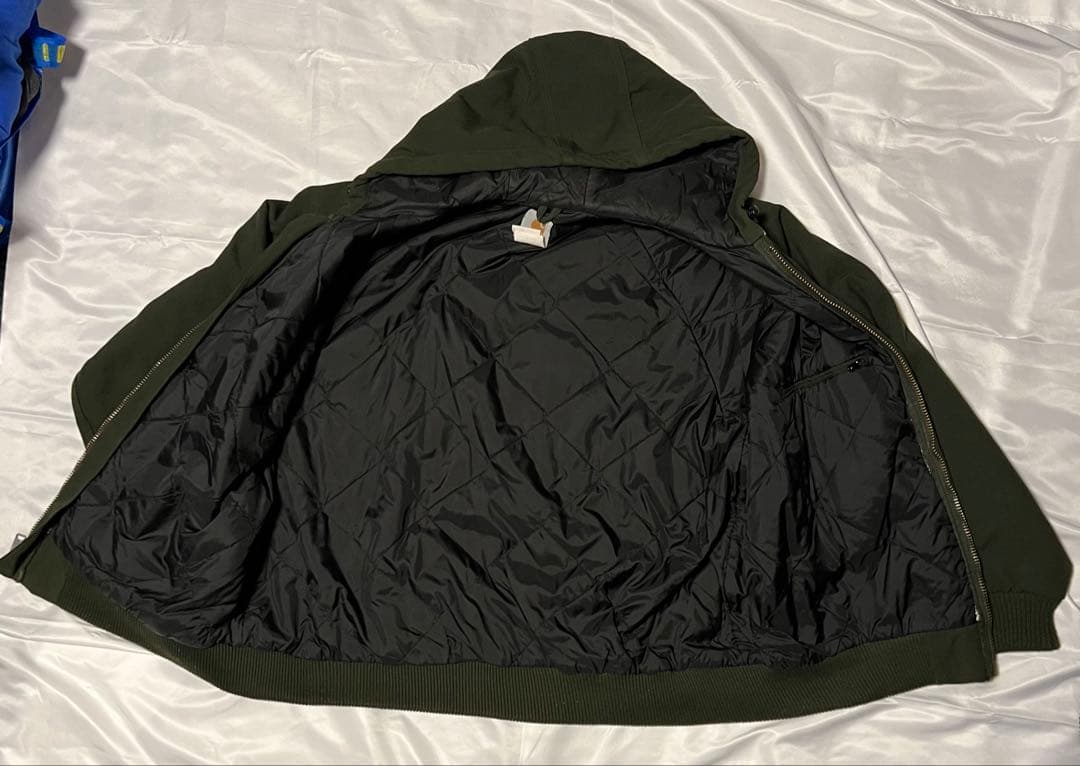 【値下げ中】 Carhartt（カーハート）アクティブジャケット　オリーブ　XL