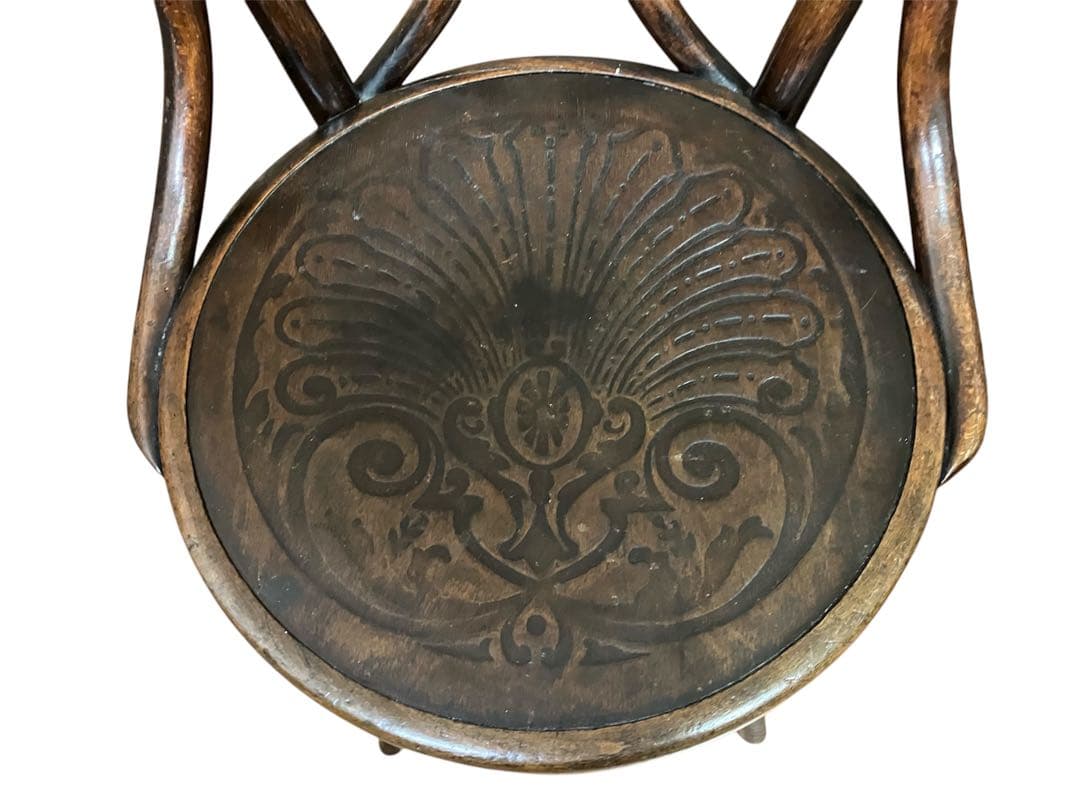 ベントウッドチェア　アンティーク　珍しい形　曲げ木　座面装飾　軽い