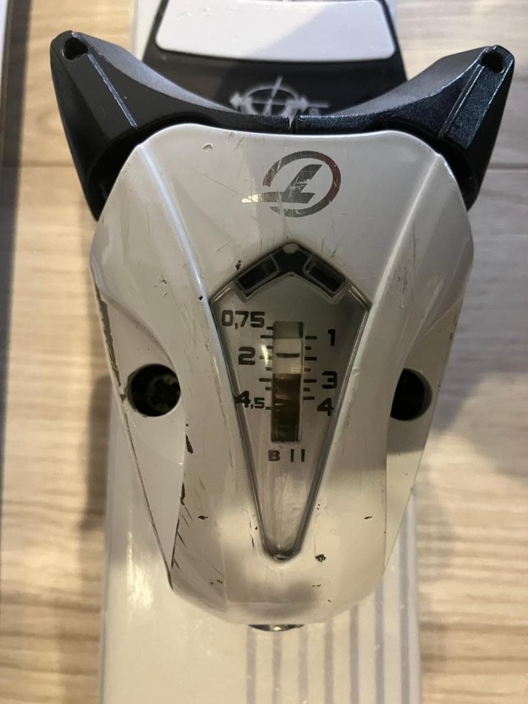 コ*ウ様 札幌近郊引取り歓迎♪ ジュニアスキー5点セット 138cm 高学年 中