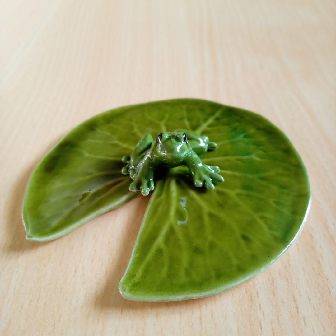 Hagen Renaker カエルと蓮の葉