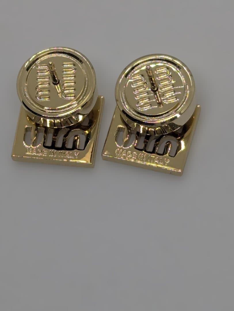 miu miu ロゴ ピアス(両耳用)