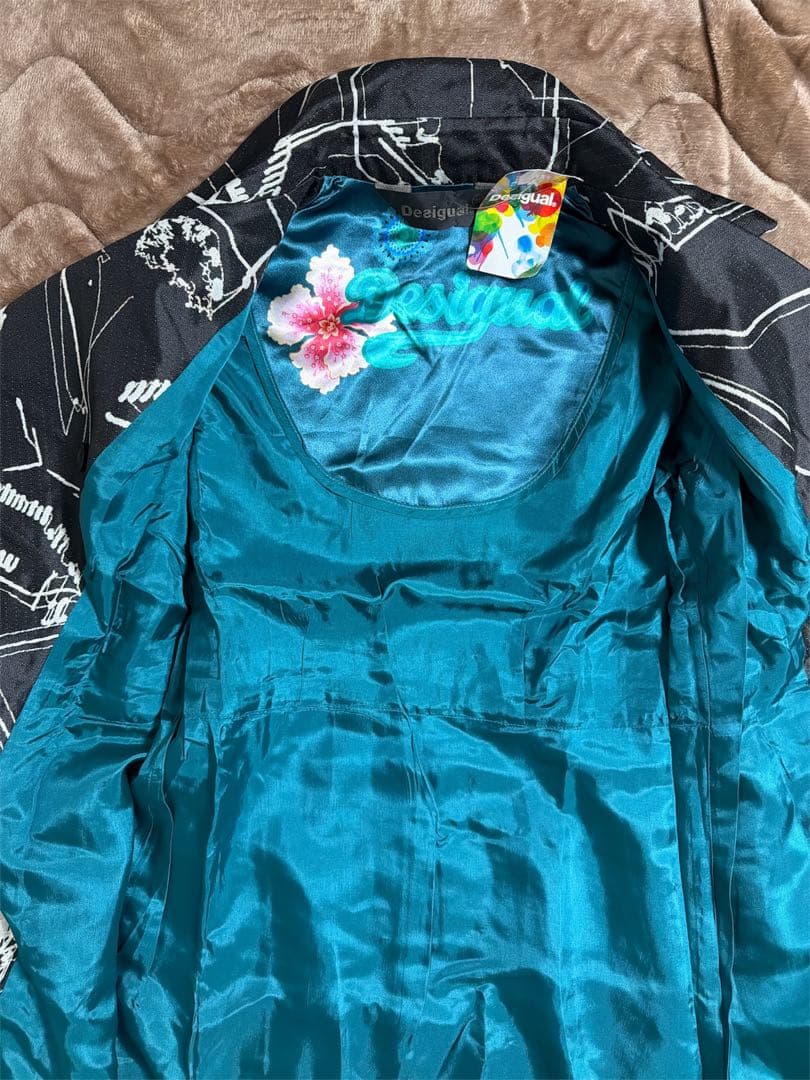 希少 Desigual デシグアル マルチカラー アート柄 トレンチコート