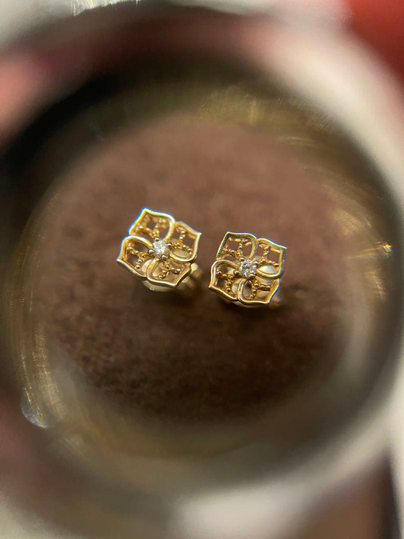 agete アガット　K10　透かし　ダイヤモンド　ピアス