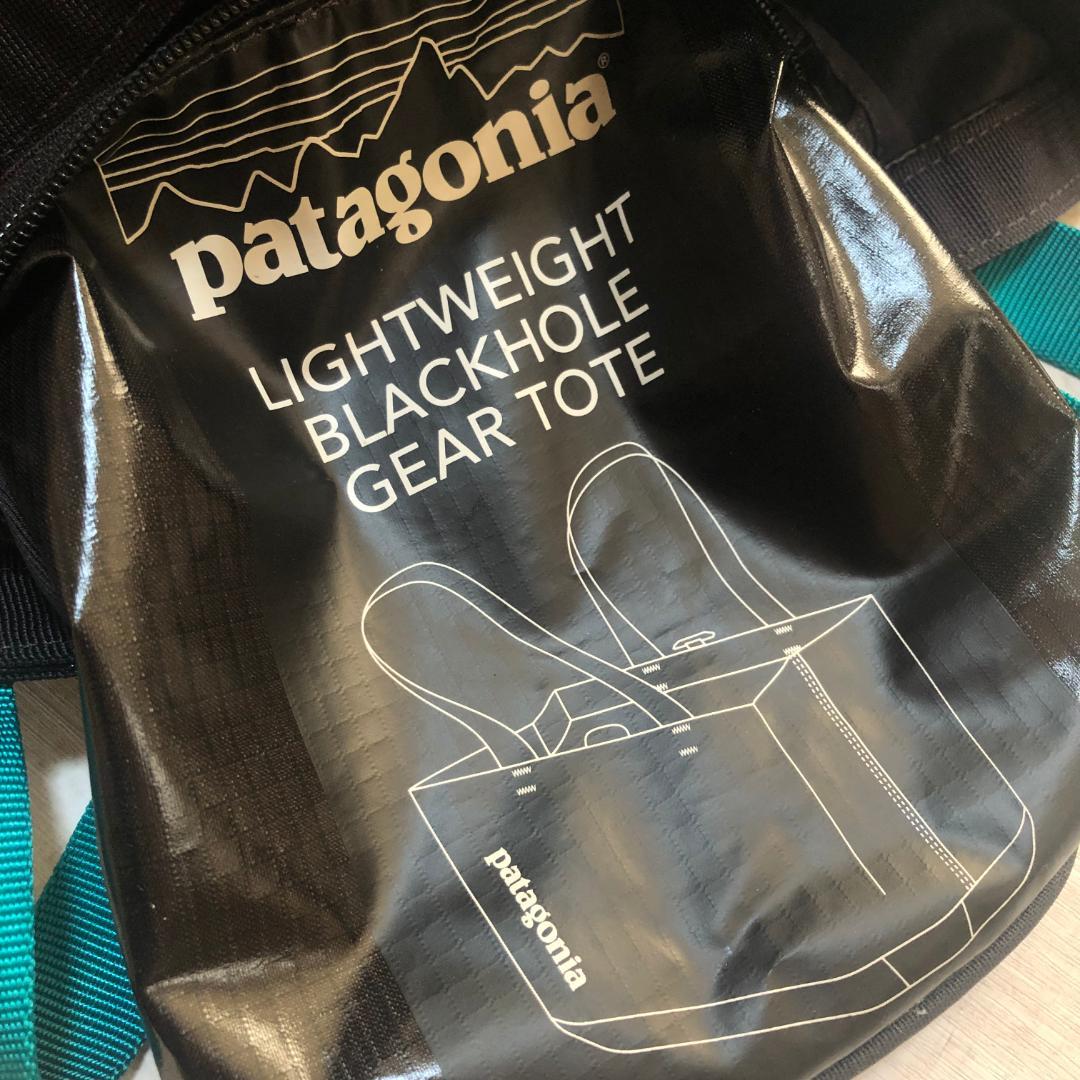廃番人気カラー‼️パタゴニア ライトウェイト・ブラックホール・ギア・トート 28L