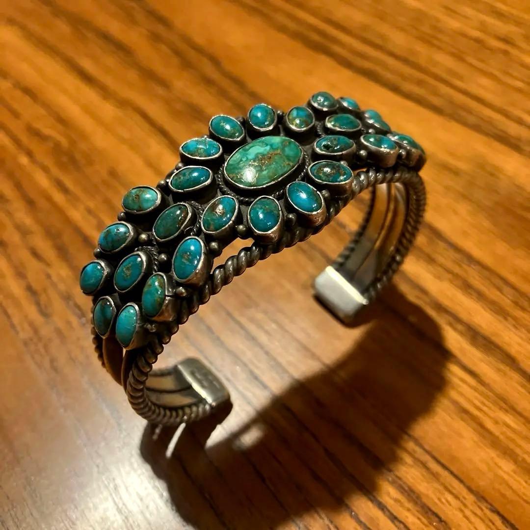 ナバホ族　エマビッグハンド　ターコイズ　クラスター　インディアンジュエリー