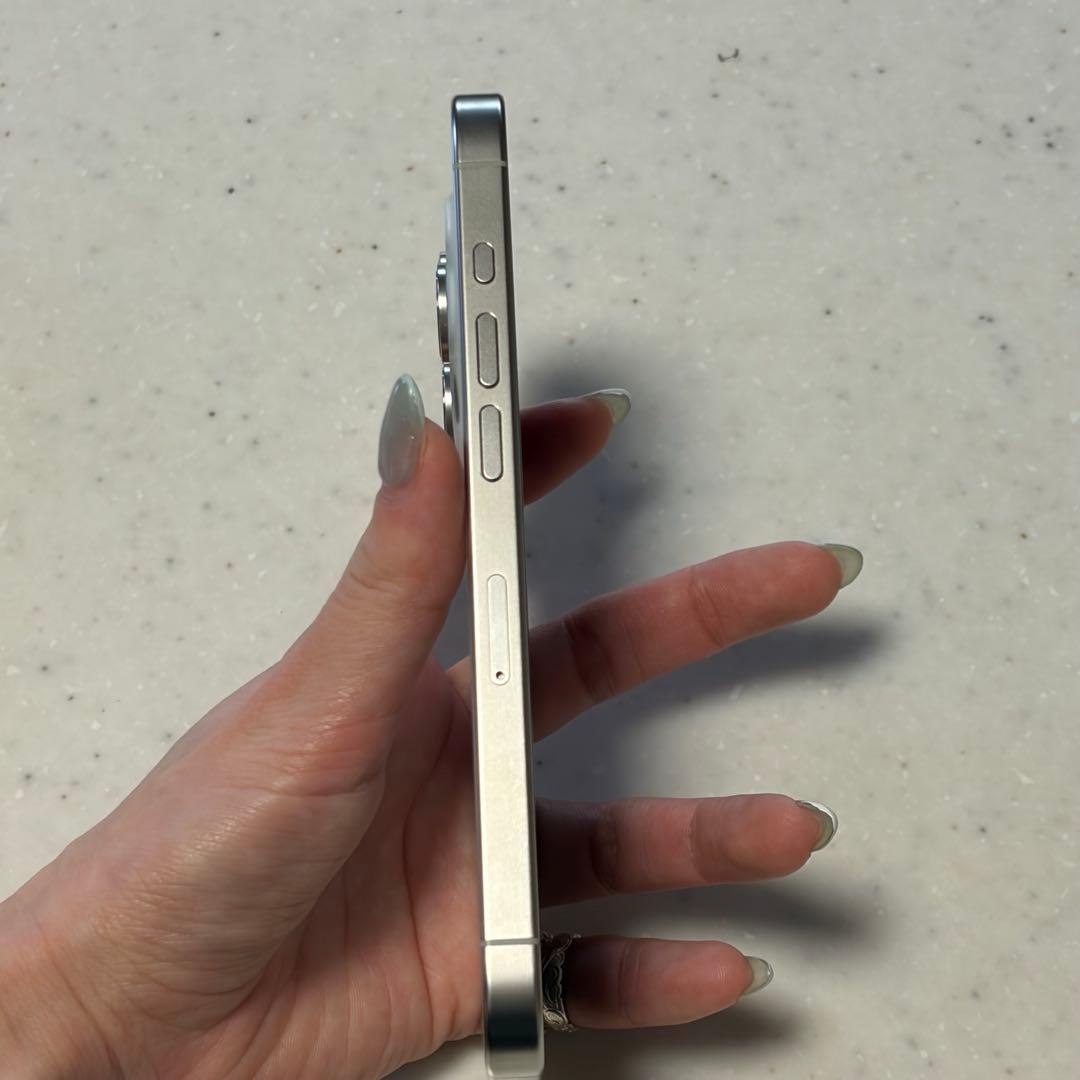 最終値下げ！iPhone15Pro 512GB ホワイトチタニウム SIMフリー