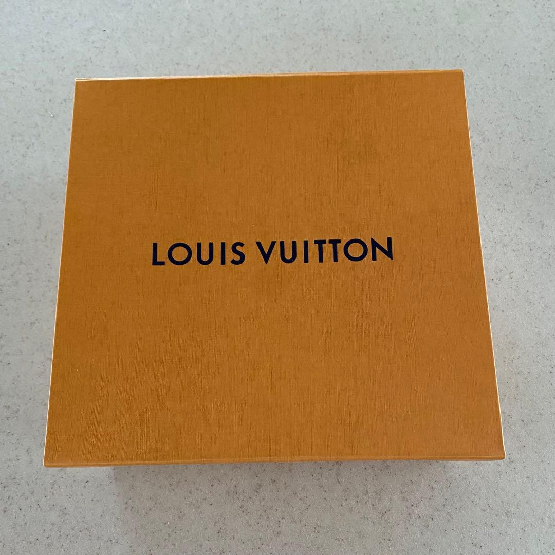 【未使用】LOUIS VUITTONヴィヴィエンヌ 陶磁器カップ プレートセット