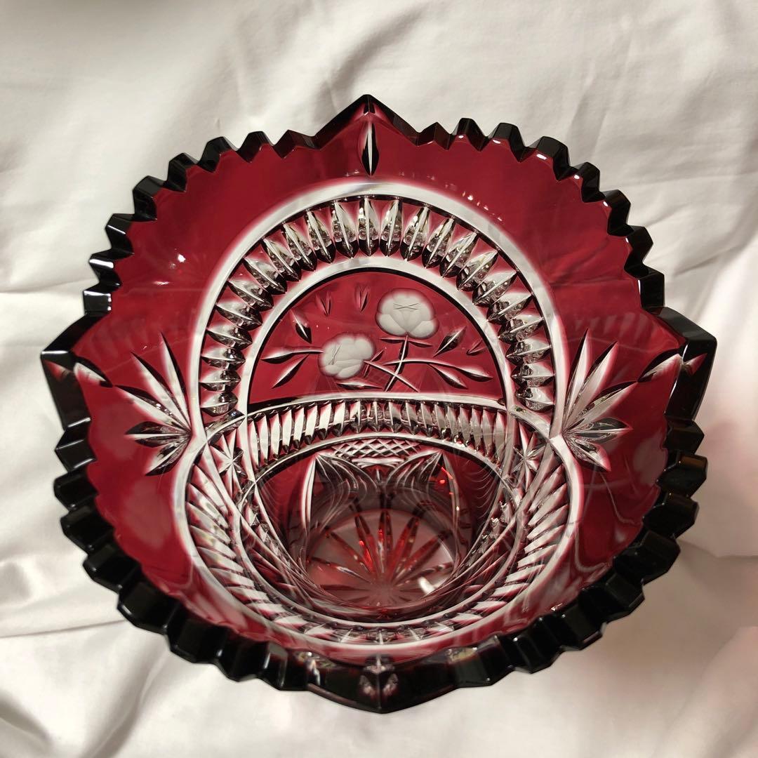 ボヘミアン？ドレスデン？ガラス　 赤色被せ切子　フラワーベース　花瓶