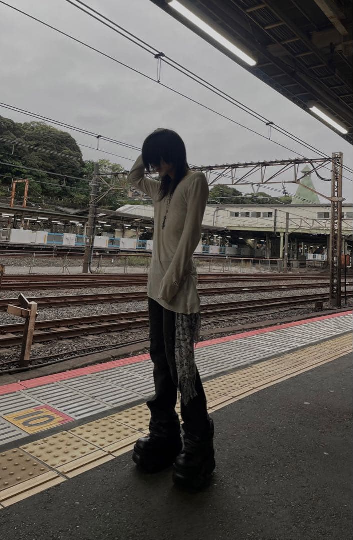 kmrii サーペントクロス カットソー