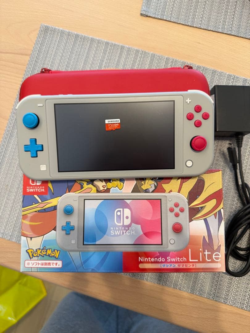 【お得 4点セット】Nintendo Switch Lite ポケモンデザイン