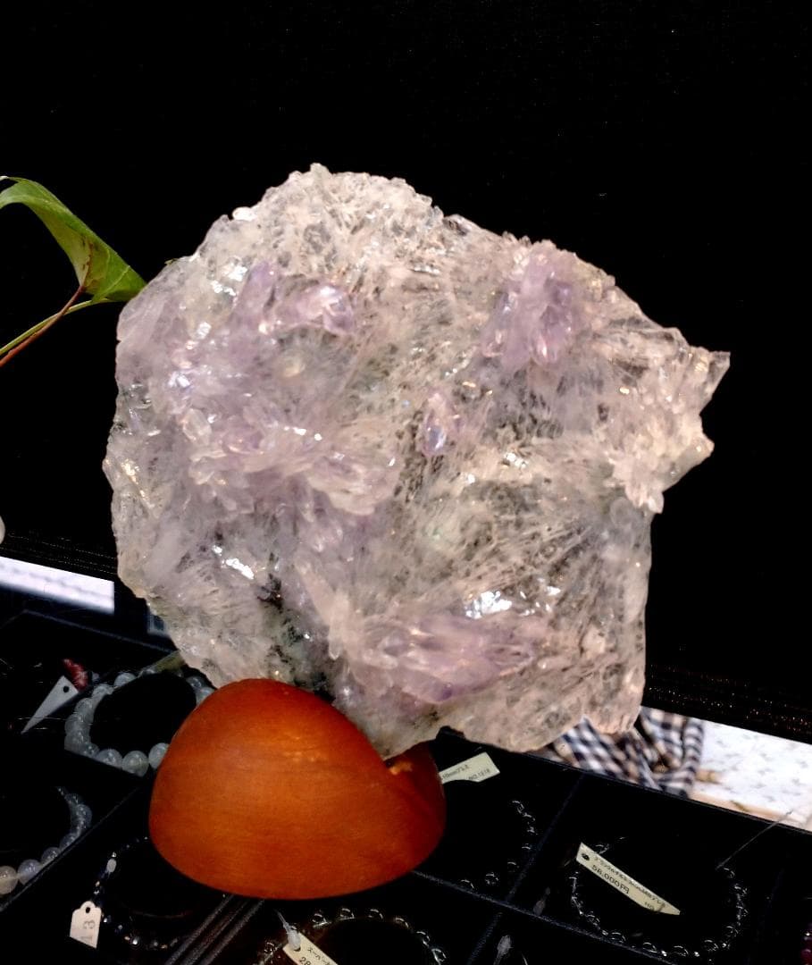 【珍石】　紫　フラワーアメジスト　173ｇ　小型　家庭円満　浄化　置物　美麗