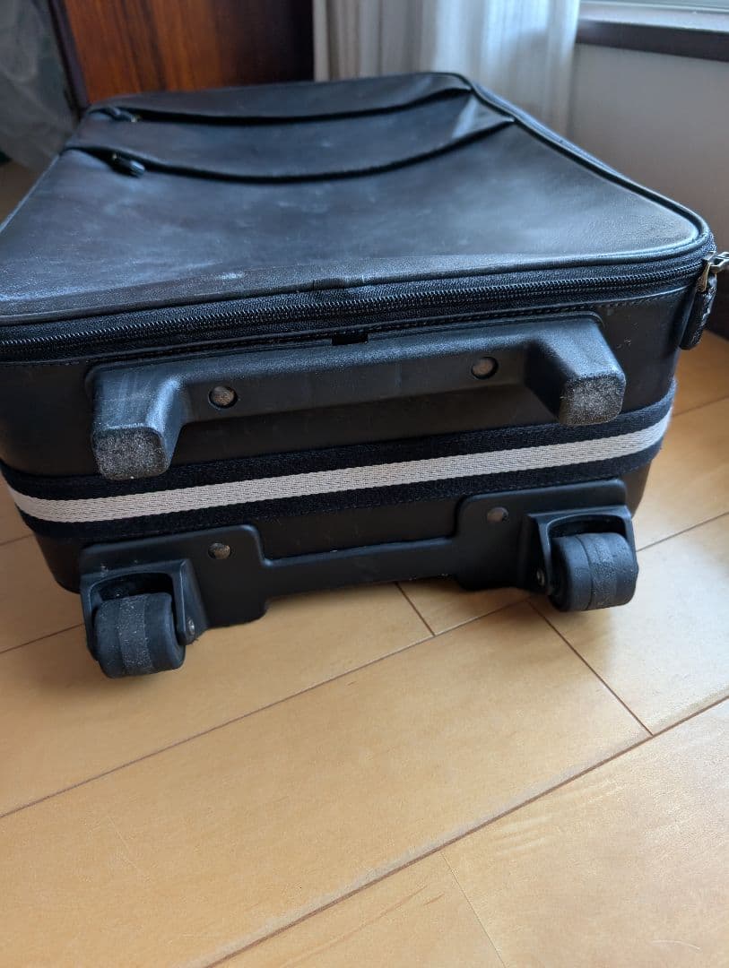 M*I様 BALLY ブラック レザー キャリーケース