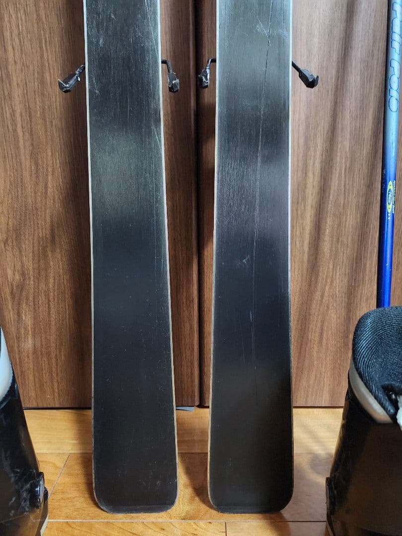 子供用スキーセット　スキー板　130cm　 ブーツ　22cm　ストック80cm