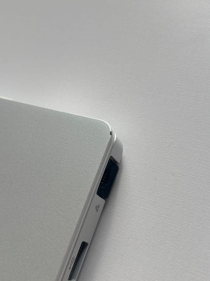 富士通 LIFEBOOK UH09/E3 Core i7 8GB 超軽量 本体