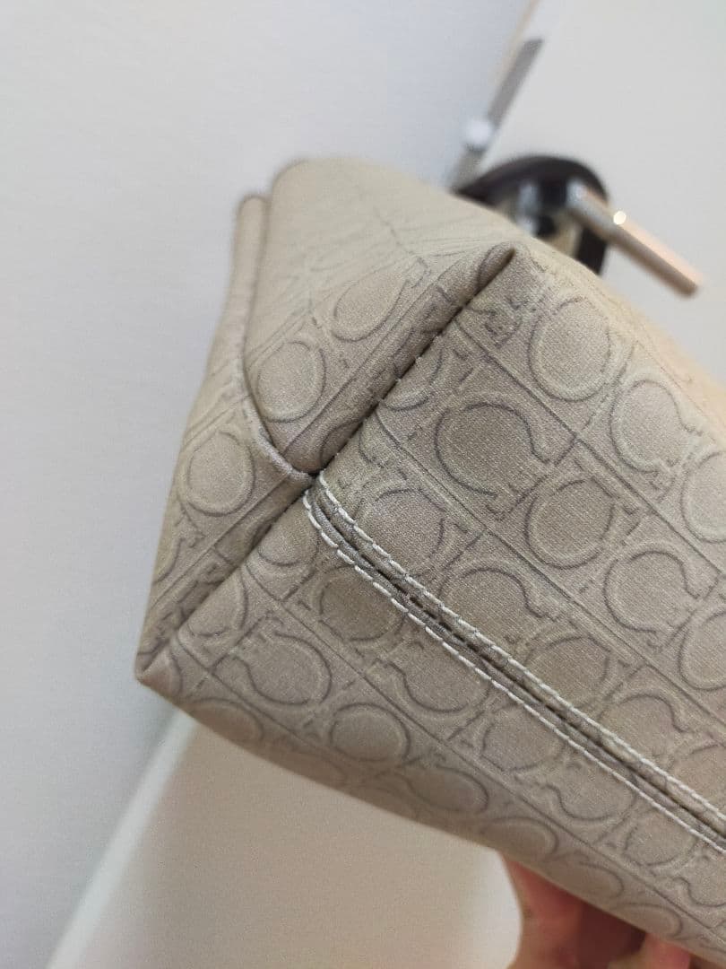 Ferragamo トートバッグ ベージュ