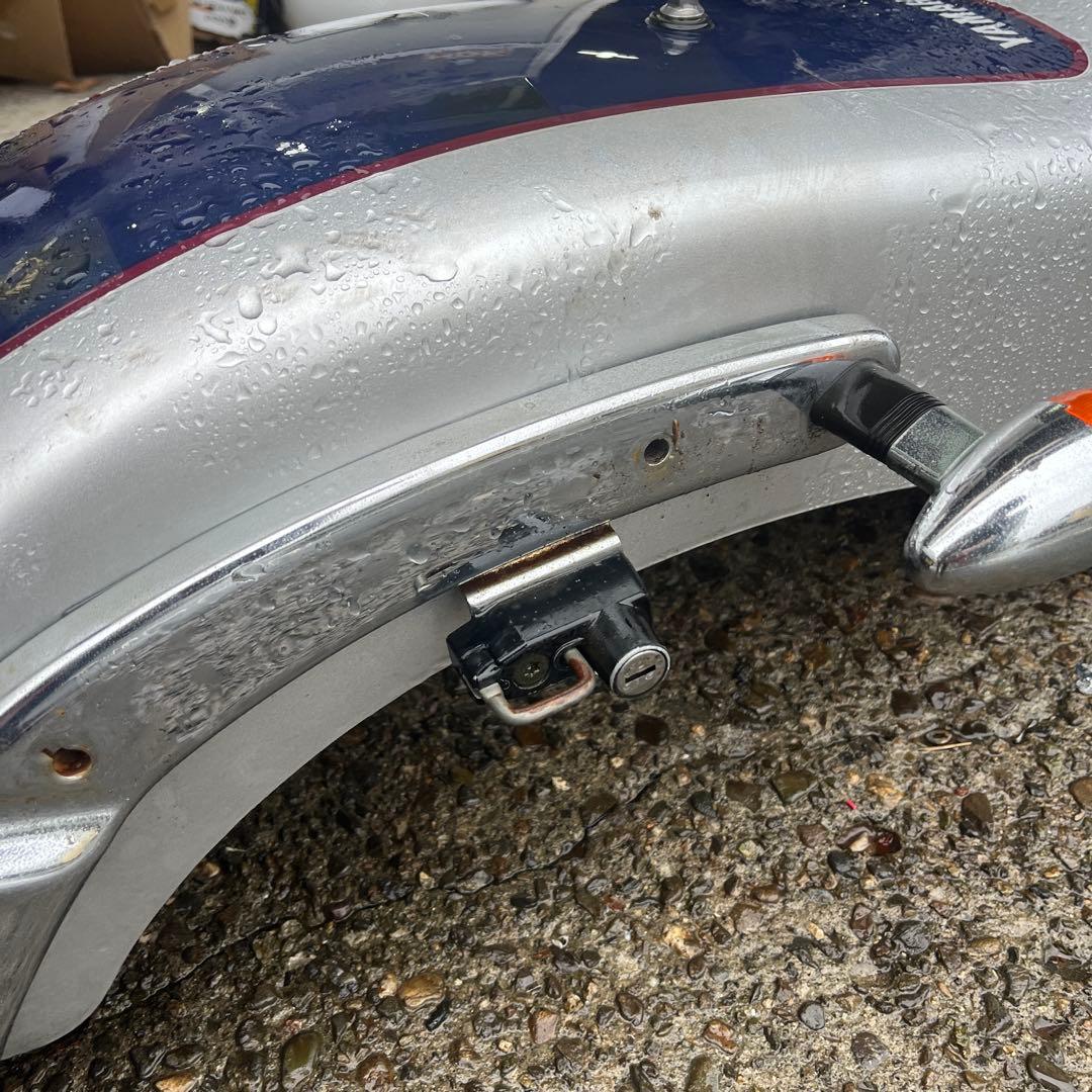 ドラッグスター400 4TR 取り外し　純正　リアフェンダー　シルバー　中古