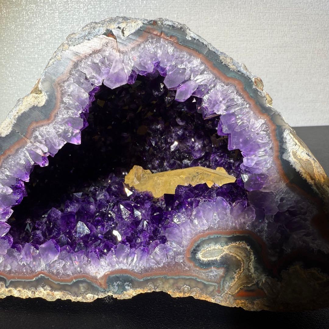 天然石カルサイト共生アメジストのドーム　置物NO.013008