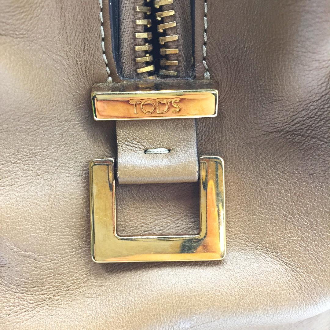 TOD'S トートバッグ ショルダー 2way A4収納可能 複数ポケット 本革