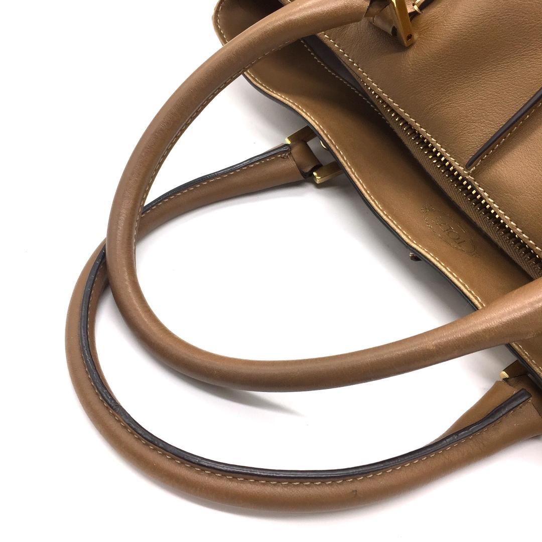 TOD'S トートバッグ ショルダー 2way A4収納可能 複数ポケット 本革